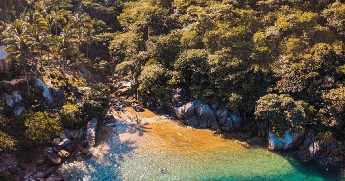 Full-Day Hike to 6 Hidden Beaches & Snorkeling