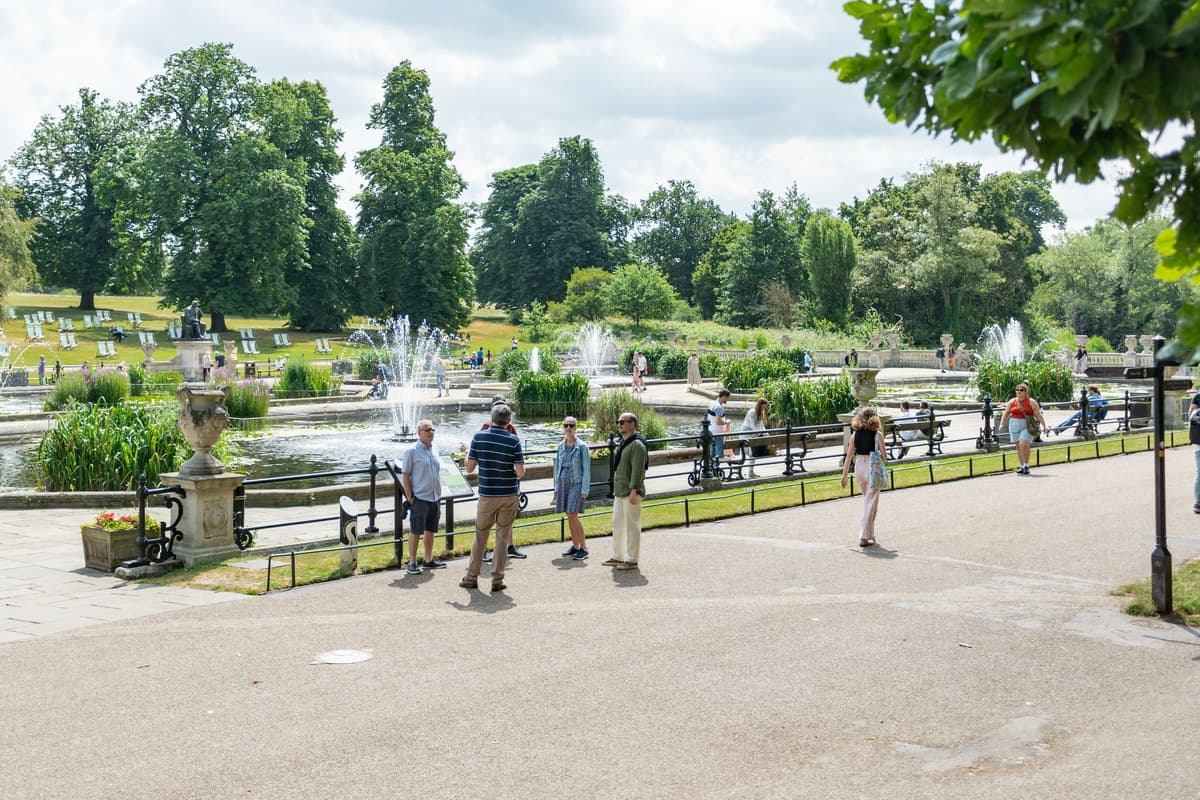 London: Kensington Palace Afternoon Tea & Guided Walk