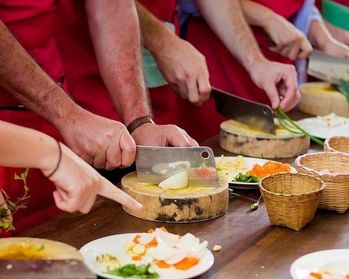 Lima: clase de cocina peruana, ceviche y tour gastronómico