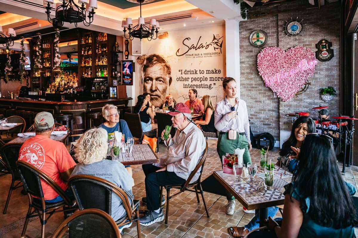 Miami: Little Havana Food Walking Tour with Tastings