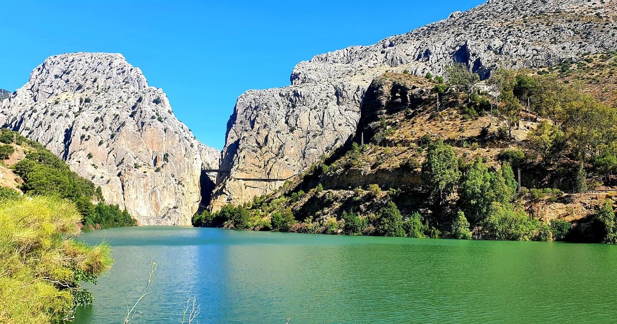 Caminito del Rey & White Village Tour with Tapas from Málaga