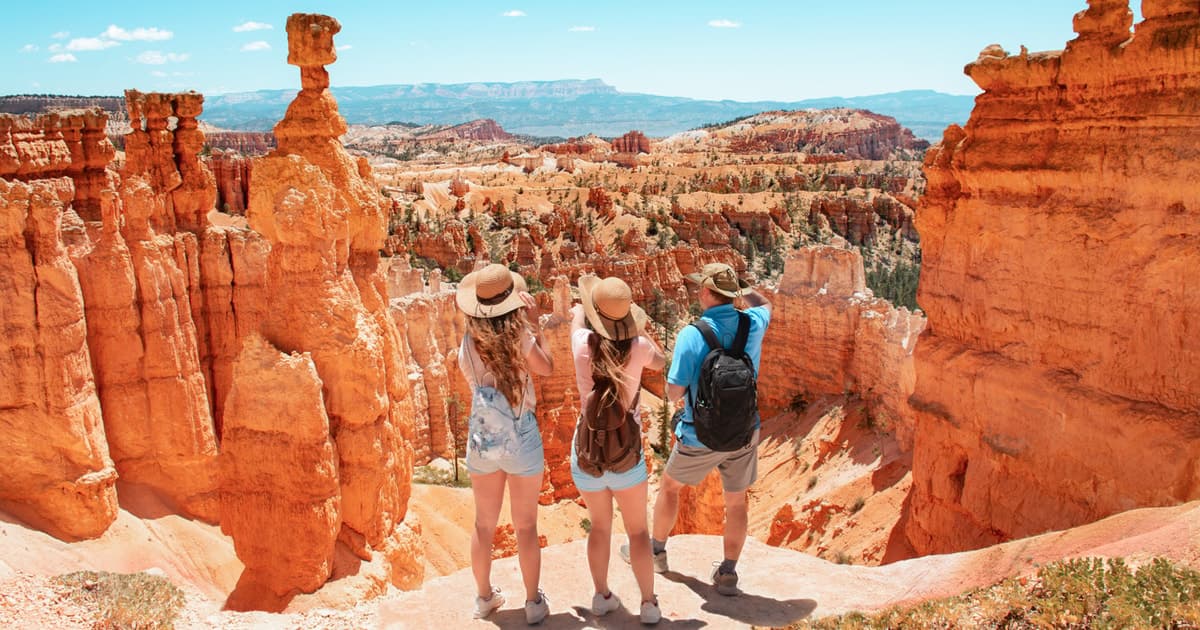 From Las Vegas: Bryce Canyon and Zion Park Tour with Lunch