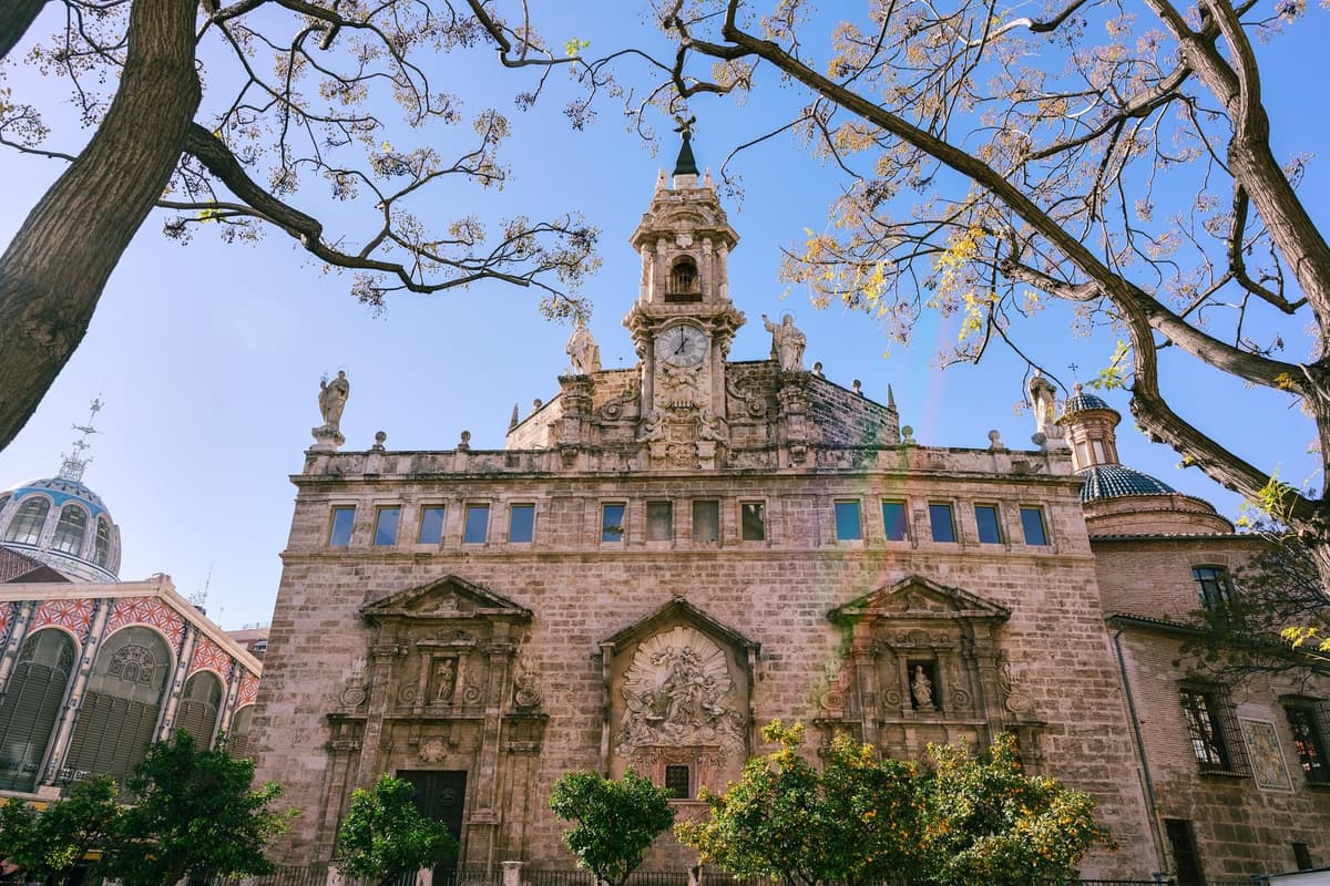 Valencia: Entrada a la Iglesia de los Santos Juanes con Audioguía