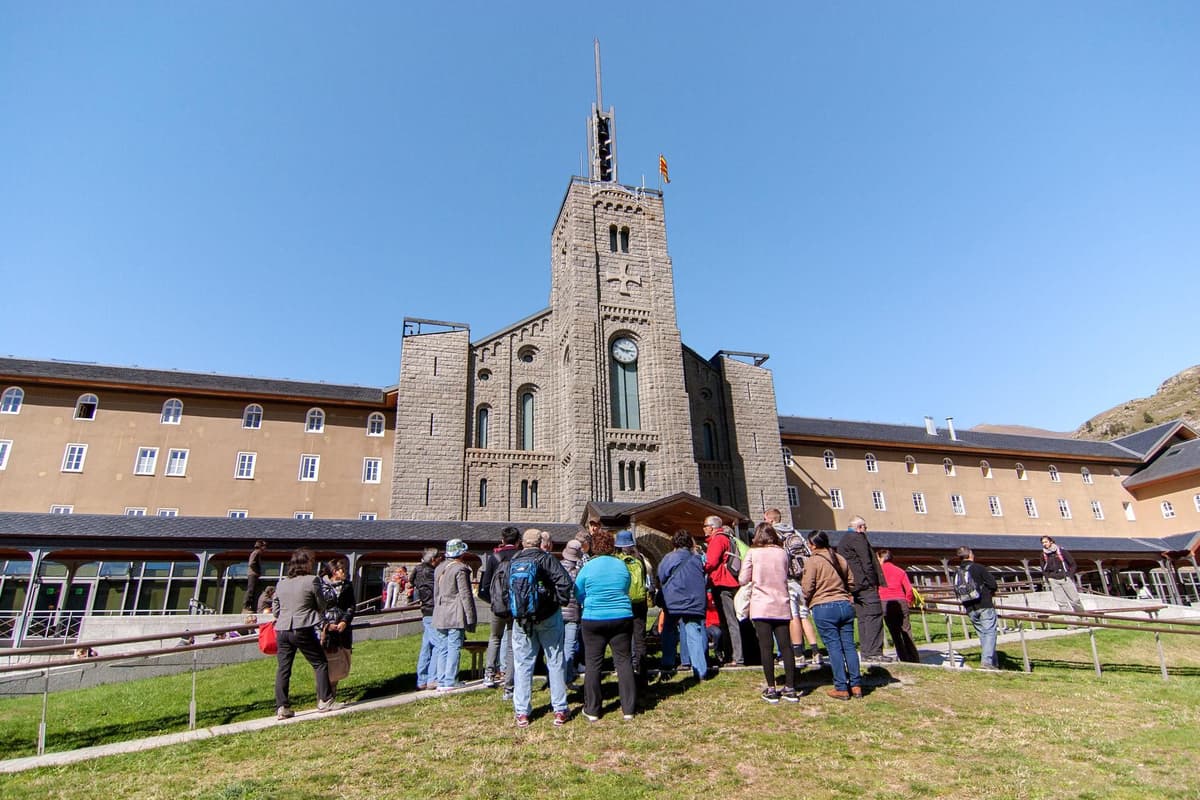Day Trip to Pyrenees from Barcelona