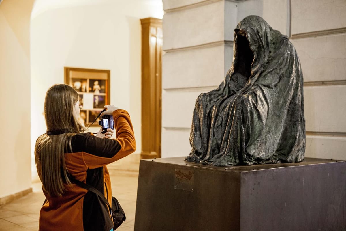 Tours de fantasmas a pie por Praga