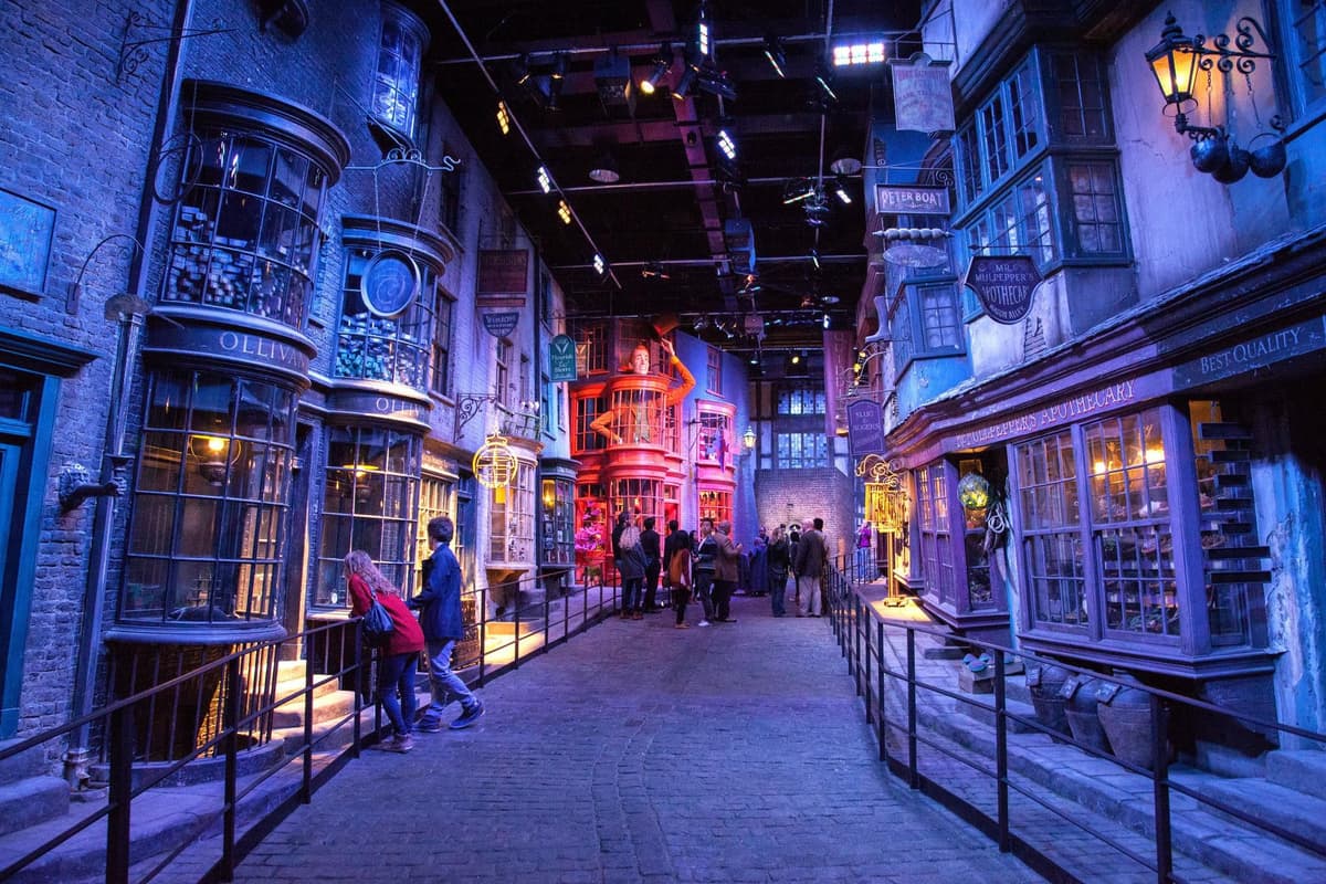 London: Harry Potter Warner Bros Studio Tour with Transfers