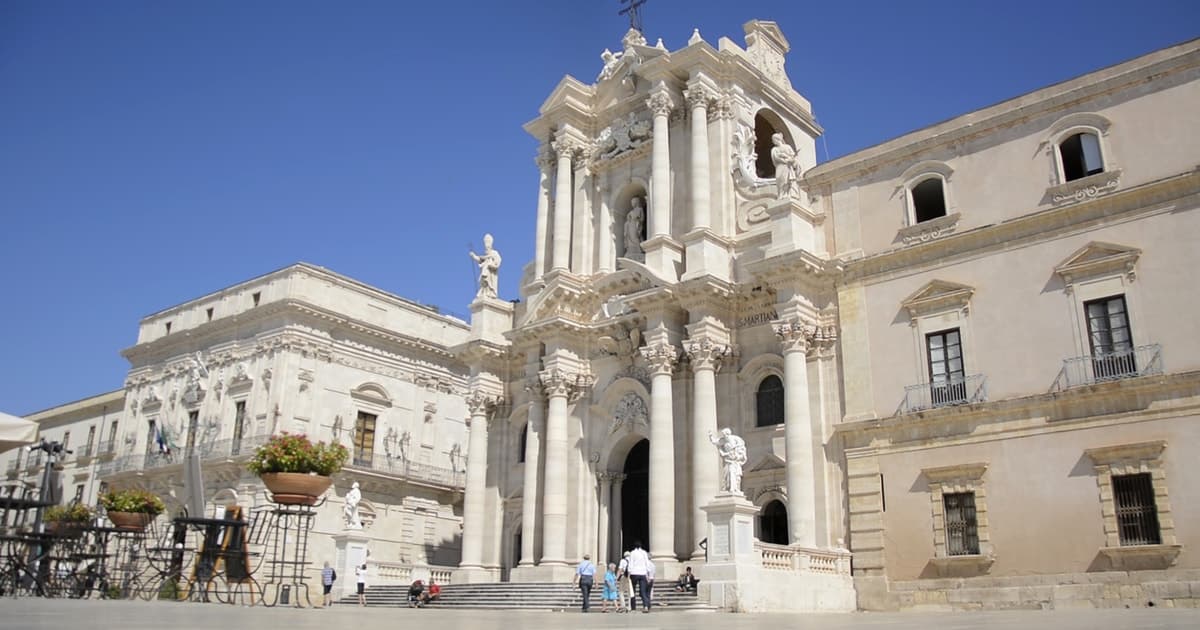 From Taormina: Syracuse & Ortigia tour