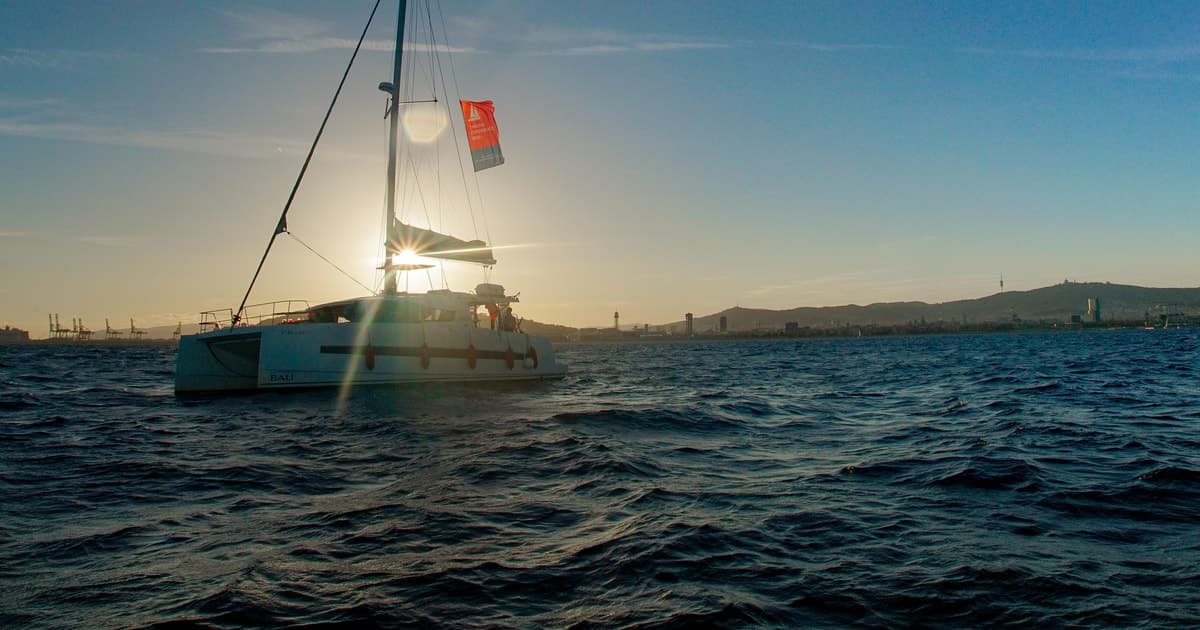 Barcelona: Sunset Catamaran Experience w/ optional Dinner