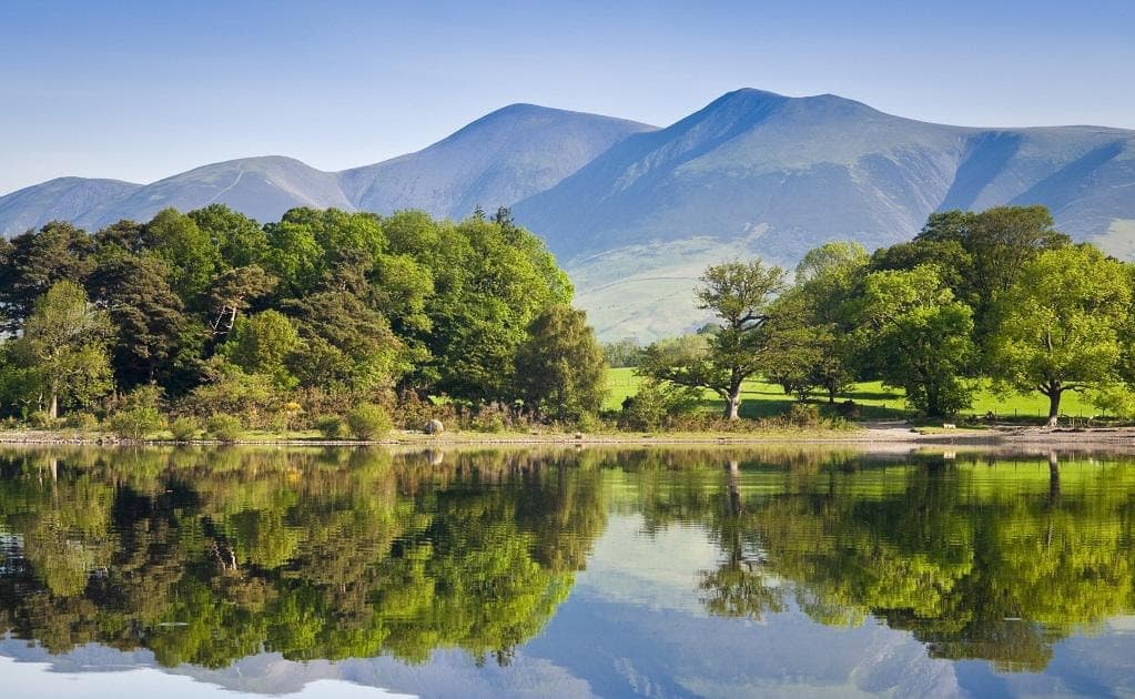 From London: Lake District Tour with Cream Tea & Cruise
