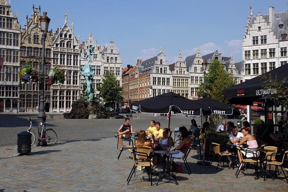 Desde Bruselas: Excursión de un día a Amberes con billete de tren de ida y vuelta