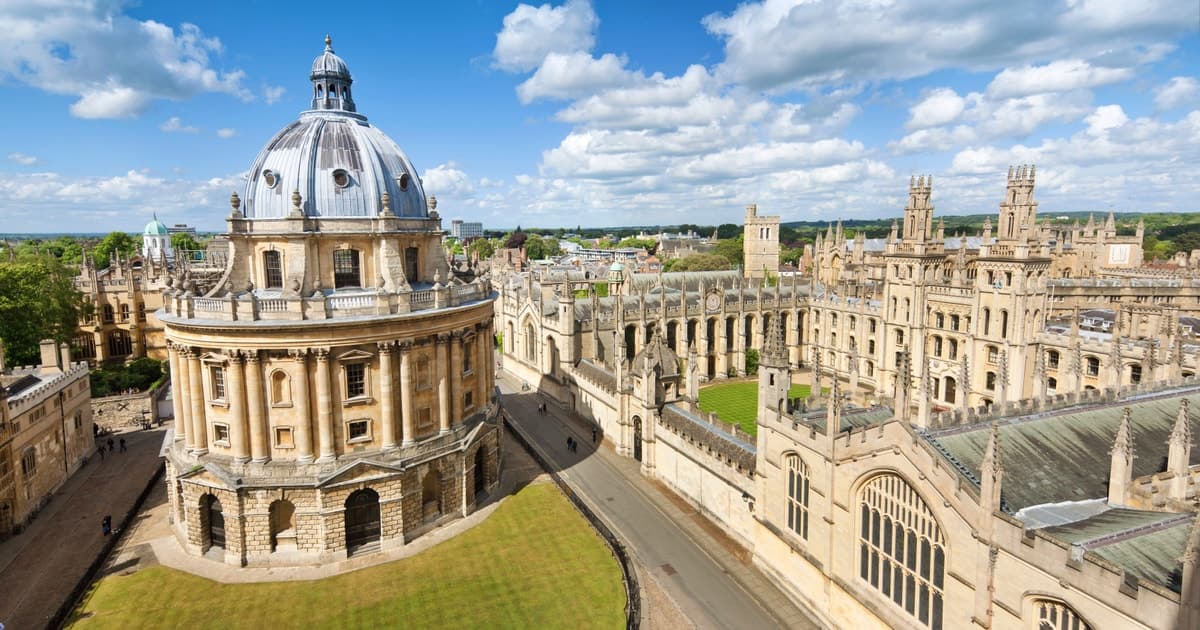 London: Oxford and Cambridge University Town Tour with Guide