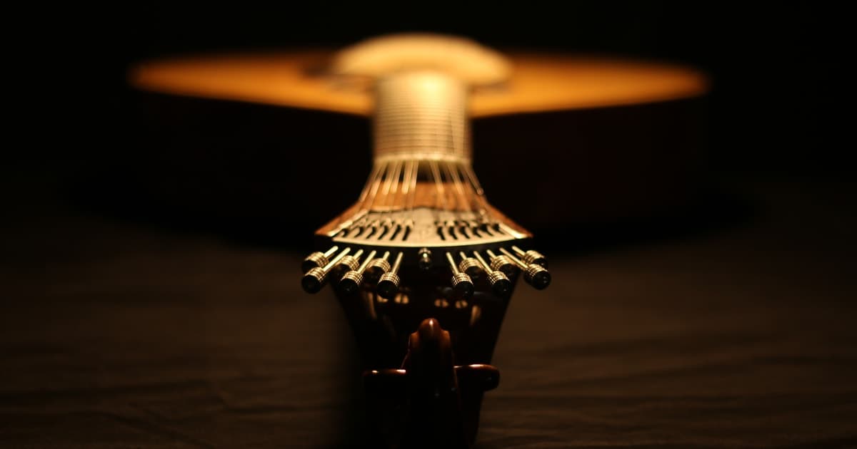 Lisbon: Fado Vadio Tour with Portuguese Tapas
