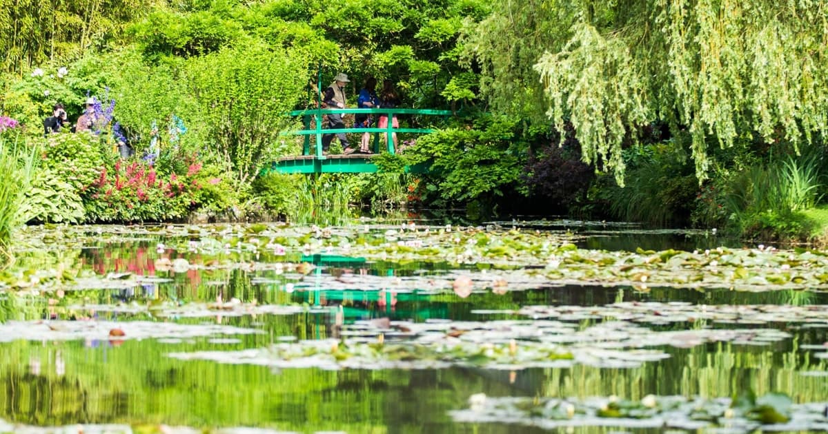 Desde París: excursión de un día completo a Versalles y Giverny