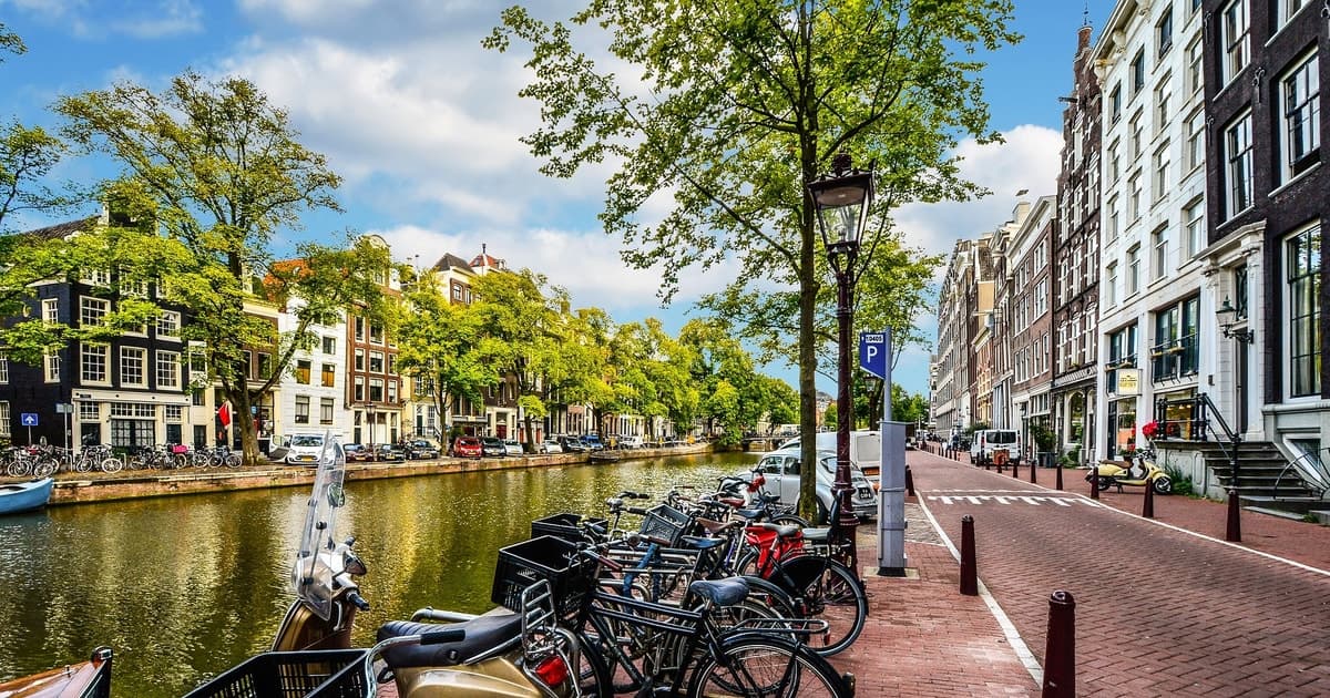 Ámsterdam: tour privado en bici por el centro de la ciudad de 3 h
