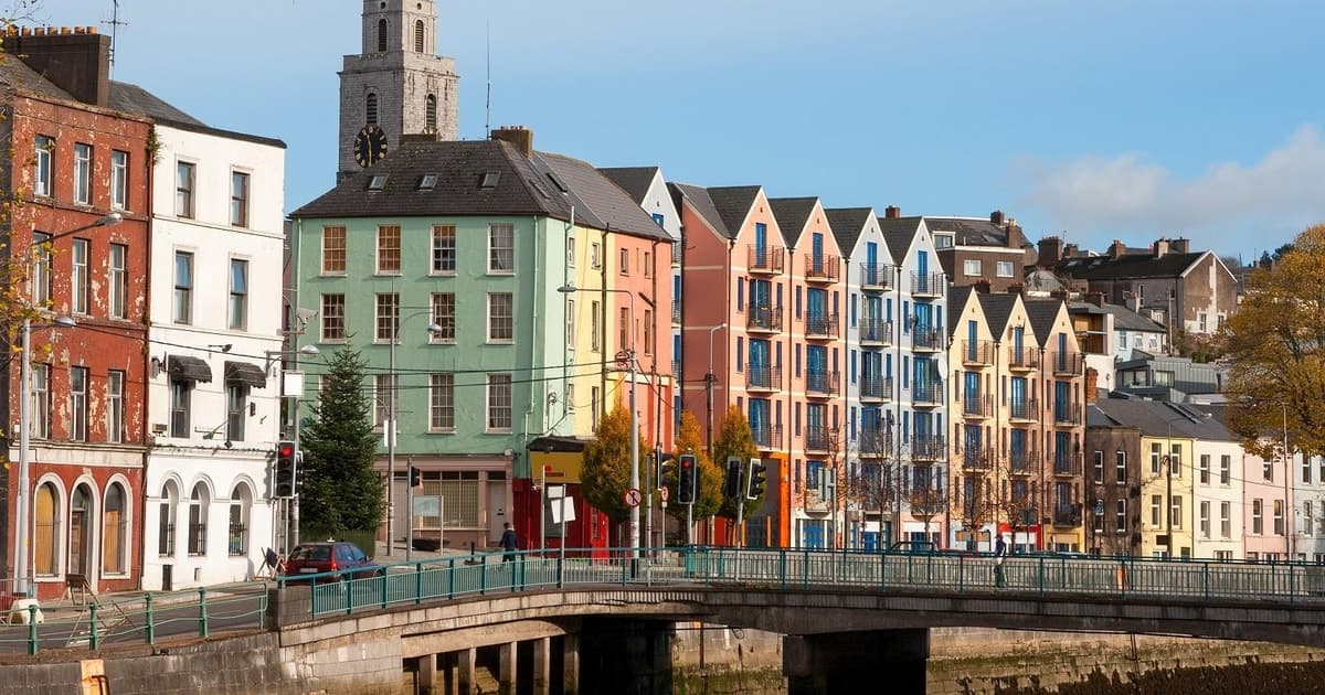 Desde Dublín:Cork,Castillo de Cahir,Excursión a la Roca de Cashel en español