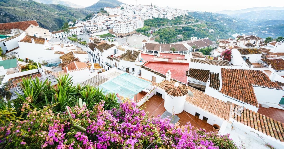 Desde Granada: excursión de 1 día a Nerja y Frigiliana