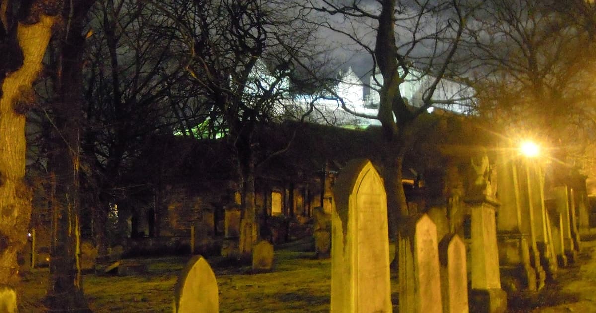 Edimburgo: tours de fantasmas de 2 horas en español