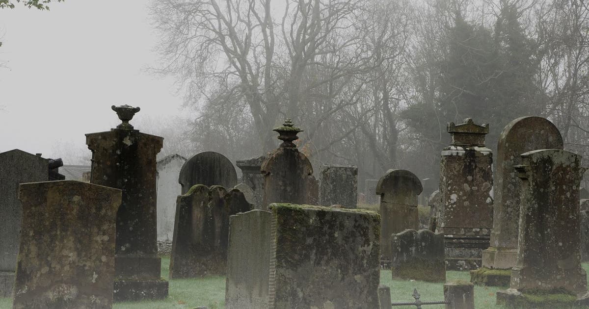 Edimburgo: tour de fantasmas de 2 horas en español