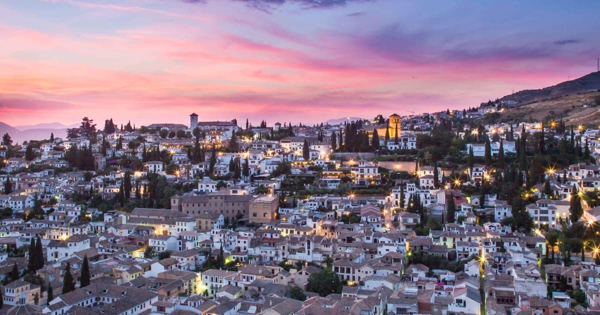 Granada: Tour a pie vespertino del Albaicín y el Sacromonte
