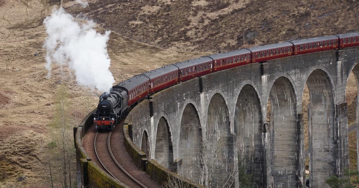 Glasgow: 2-Day Eilean Donan, Loch Ness & Glenfinnan Tour