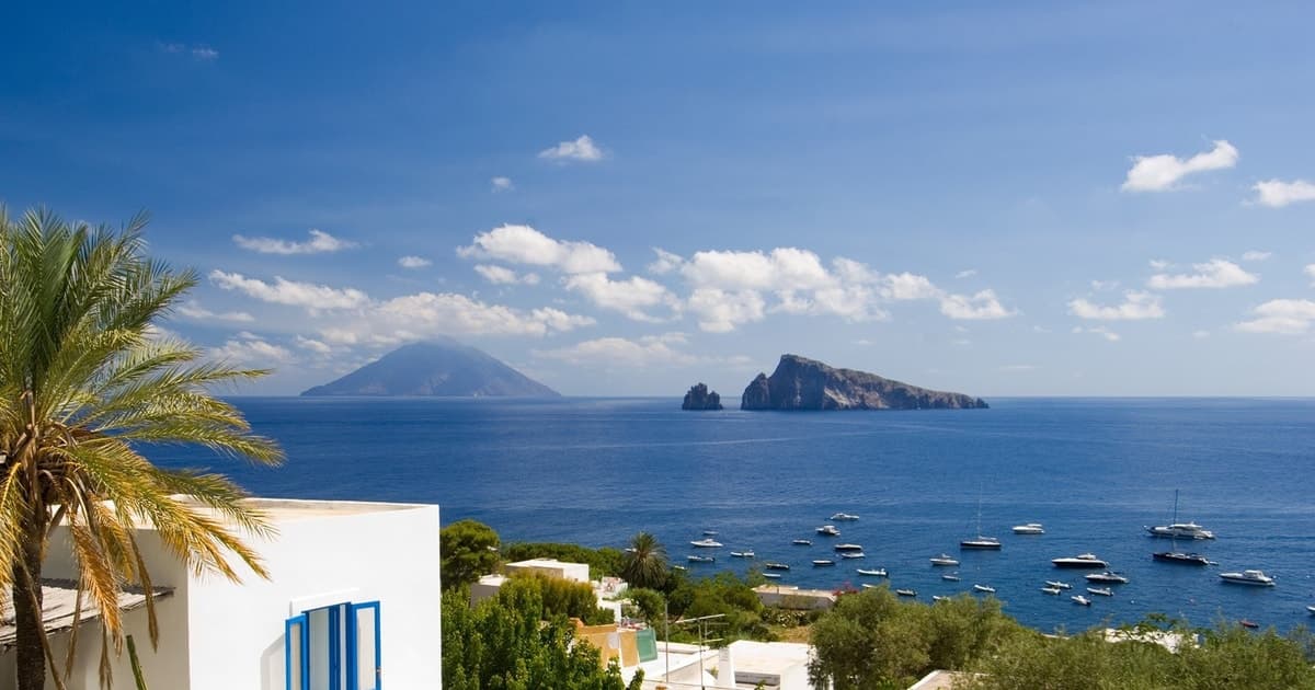 From Taormina: Chic Panarea and Stromboli Day Tour