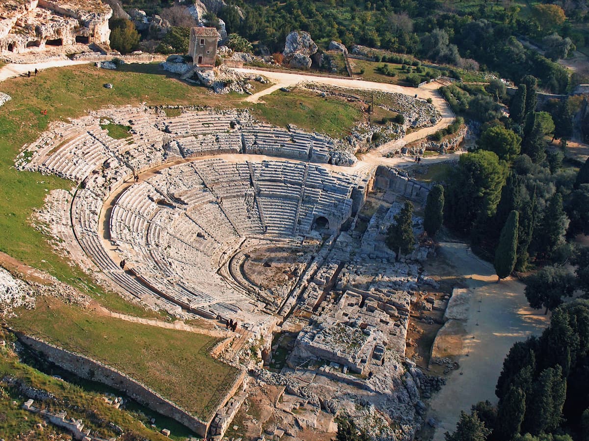 From Taormina: Guided Tour of Syracuse and Ortygia Island