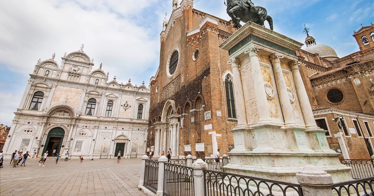 Venecia: Tour a pie y paseo en góndola