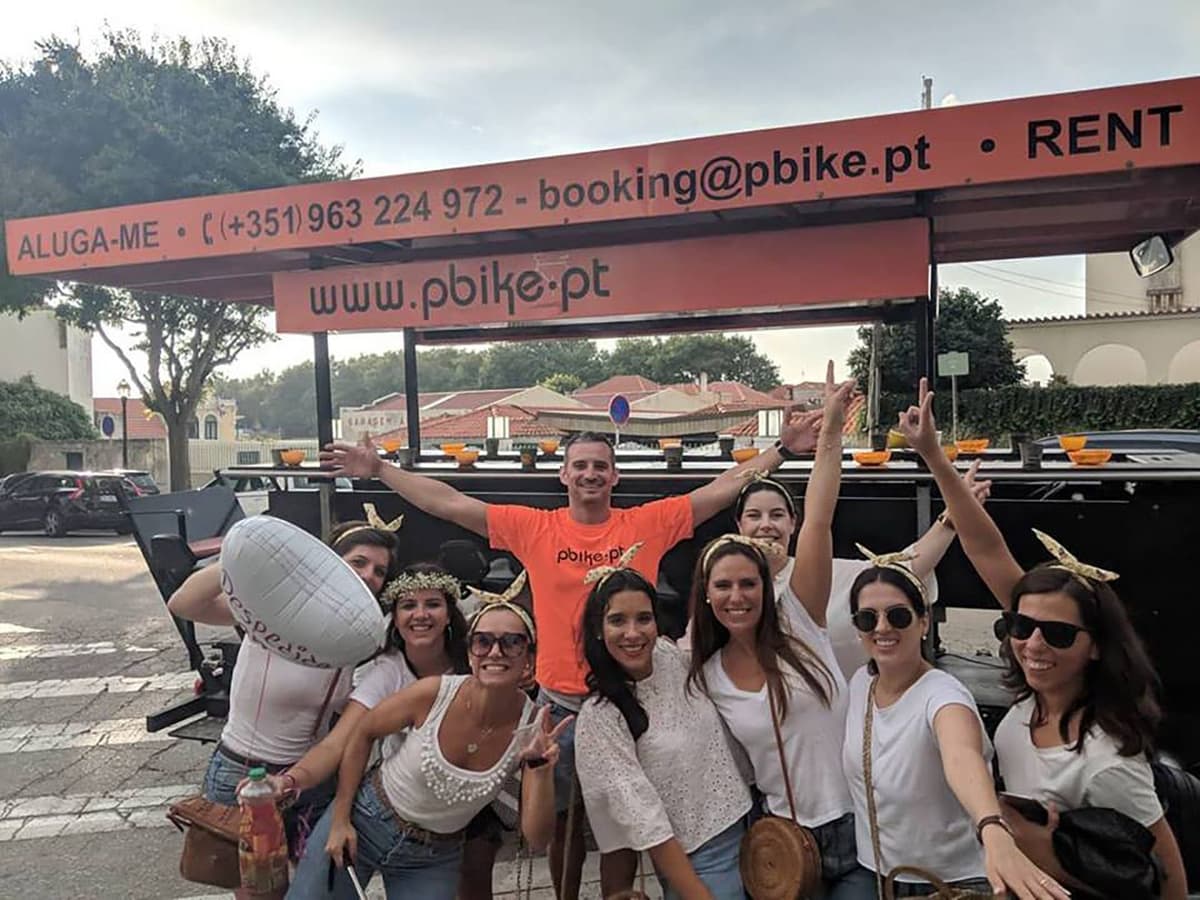 Porto: 1-Hour Fun Beer Bike Ride
