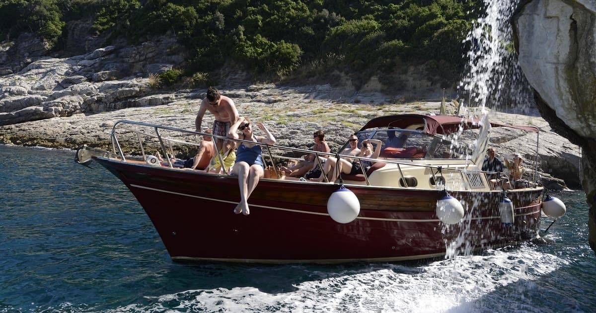 Desde Roma: traslado en tren de alta velocidad y recorrido en barco por Capri