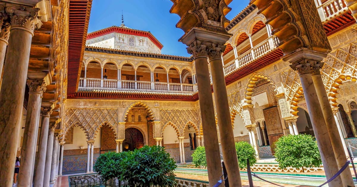 Seville: Alcázar Guided Palace Tour with Priority Access