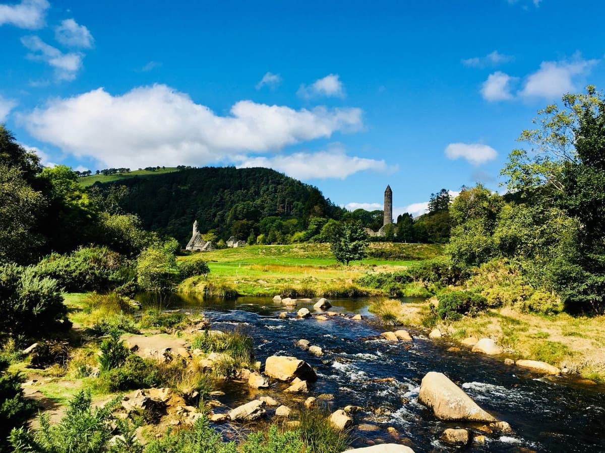 Dublín: Tour de un día por las montañas de Wicklow con visita a Glendalough