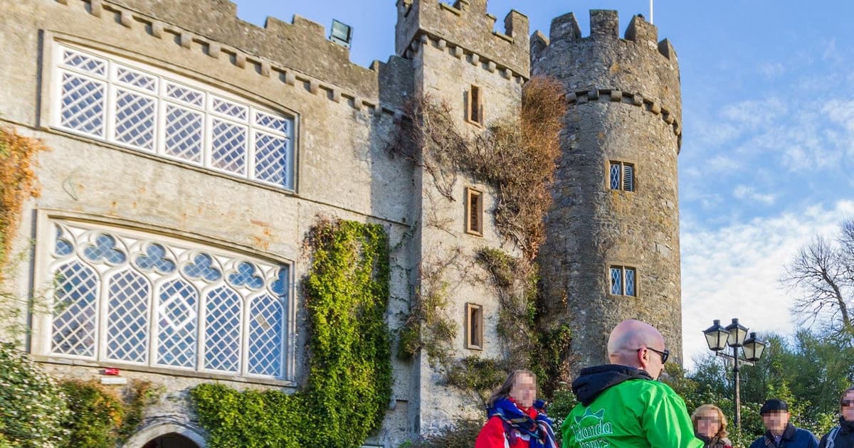 Dublín: Tour de día completo por Howth y el castillo de Malahide