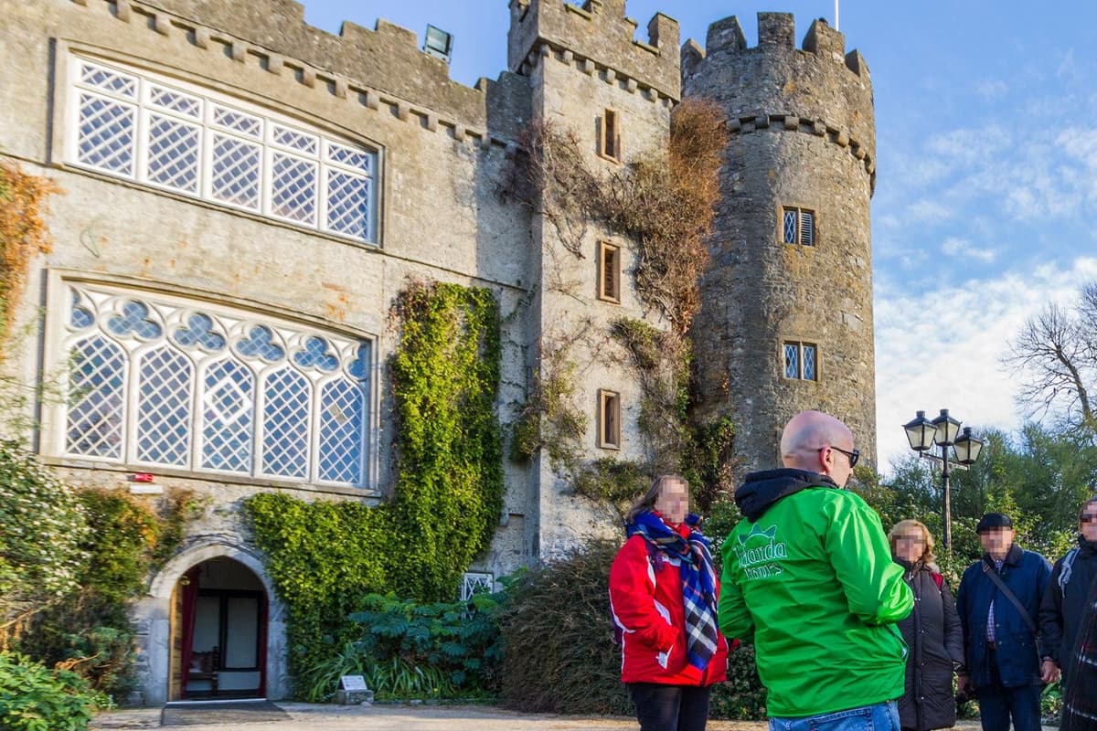 Dublín: Tour de día completo por Howth y el castillo de Malahide