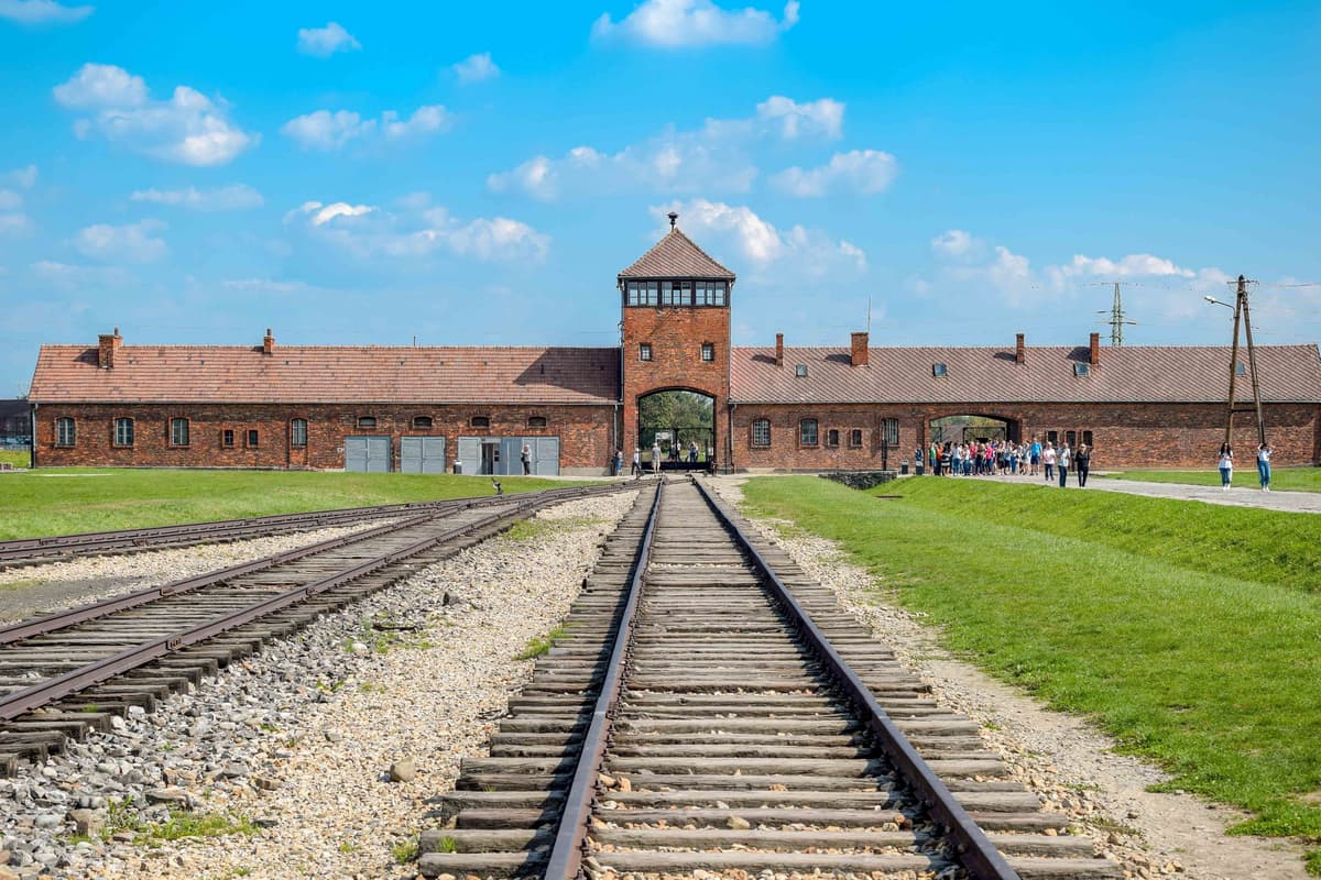 Auschwitz-Birkenau: Ticket de entrada sin colas y tour guiado