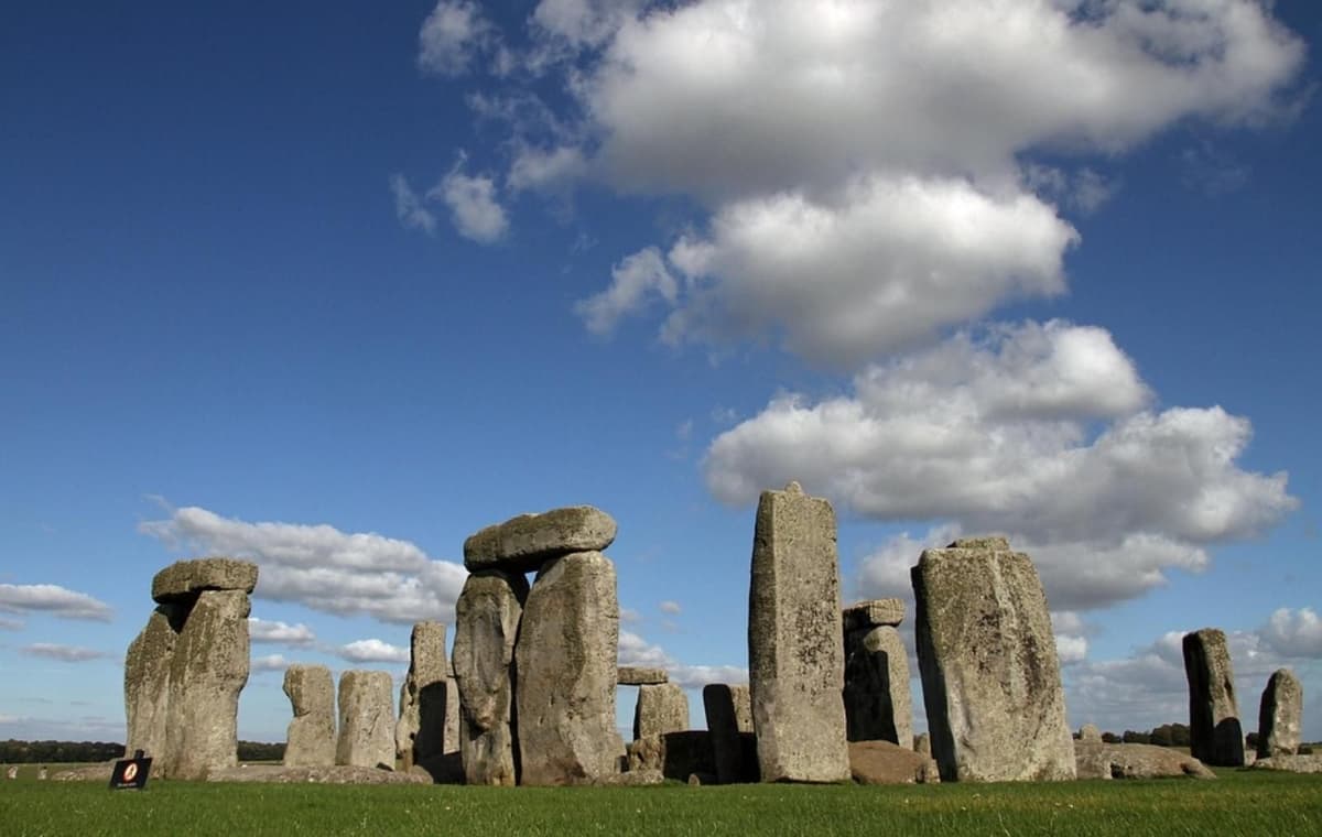 From London: Stonehenge and Oxford Day Tour With Admission