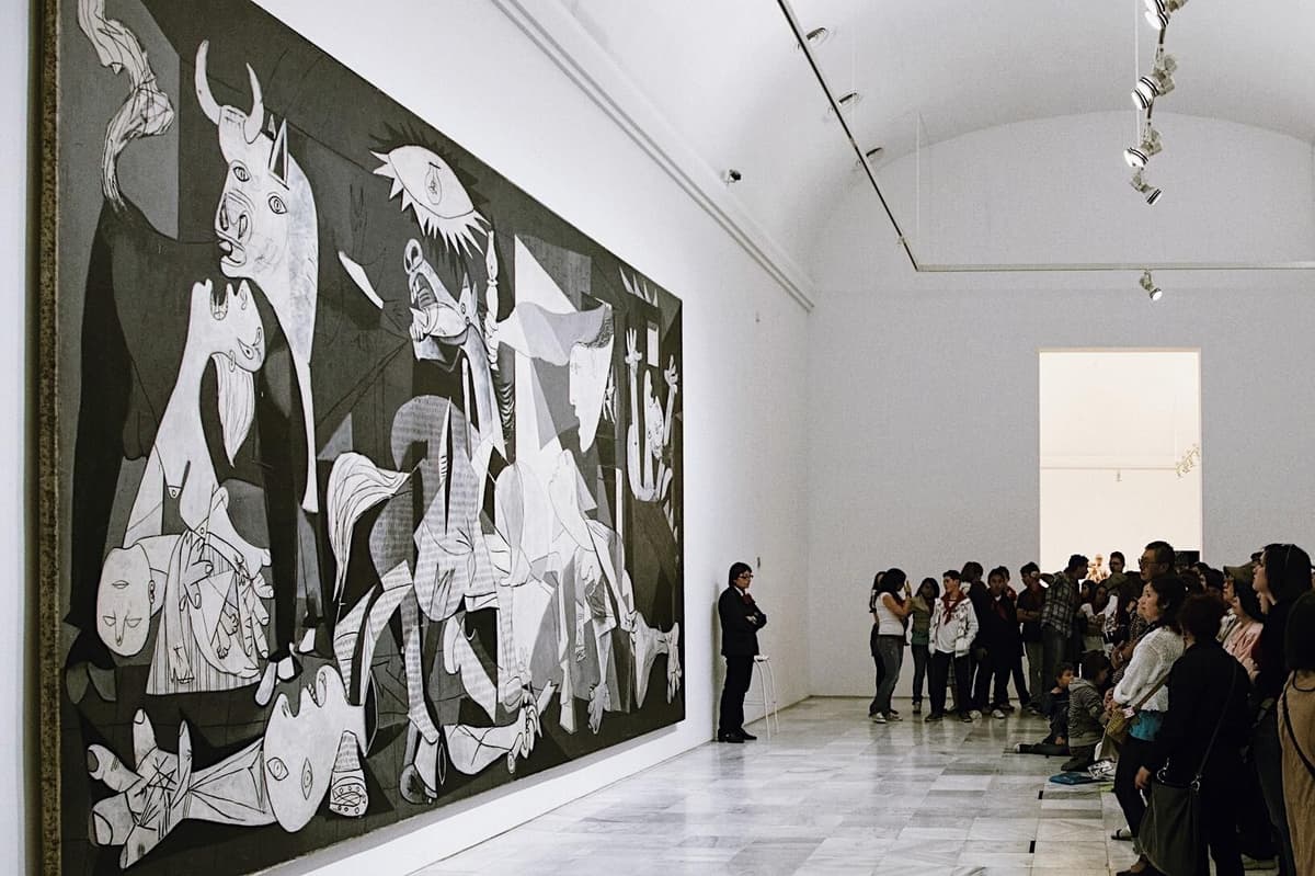 Obras maestras del Museo Reina Sofía: visita guiada para hasta 6 personas