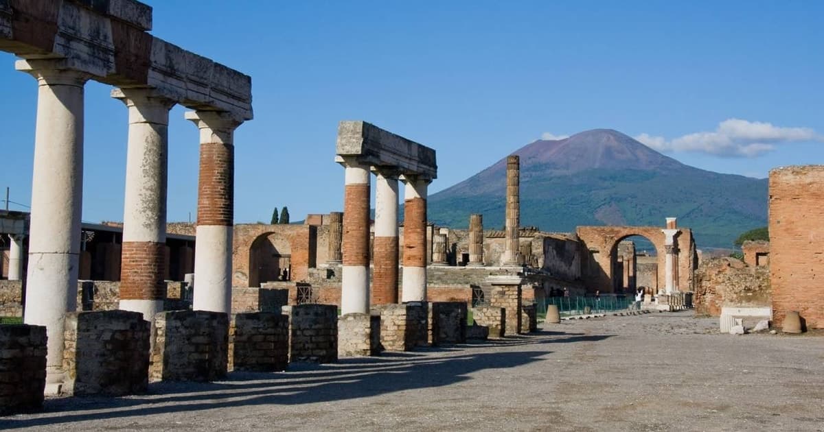 Desde Nápoles: excursión de medio día a Pompeya con entrada sin colas