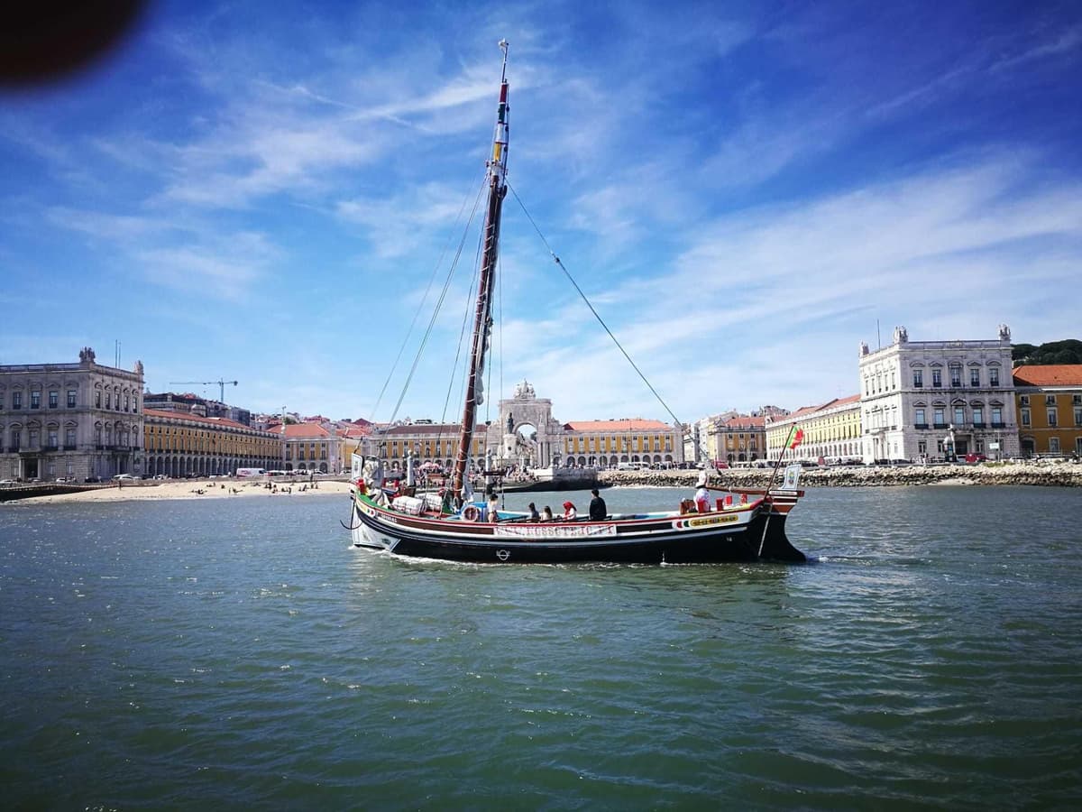 Lisbon Traditional Boats - Guided Sightseeing Cruise