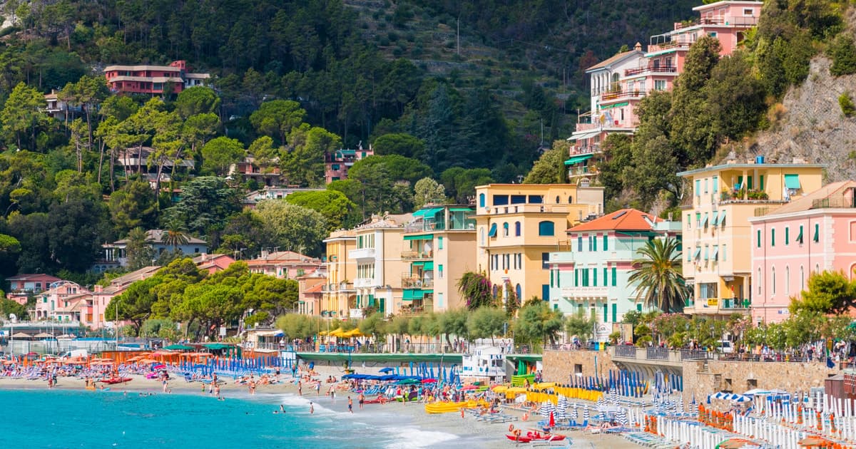 Tour de Cinque Terre y limoncino en tren desde La Spezia