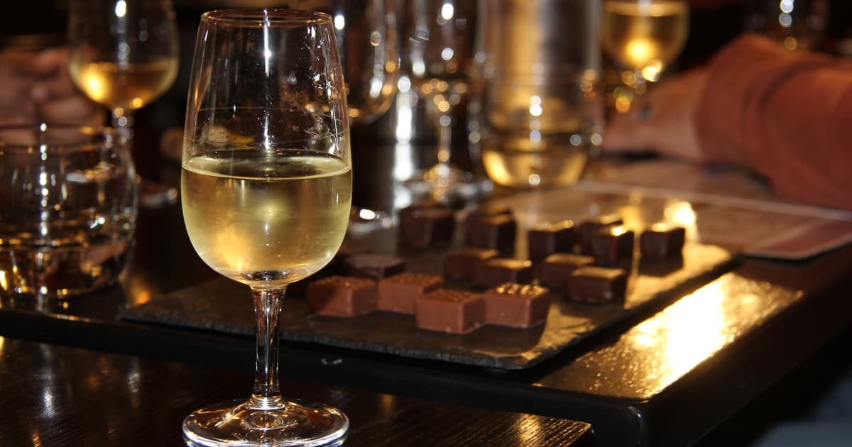 Cata privada de vino y chocolate