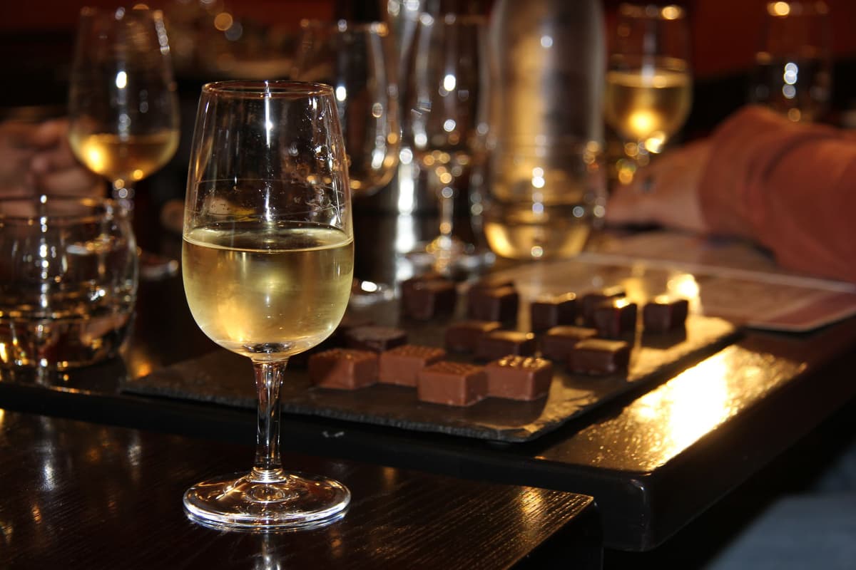 Cata privada de vino y chocolate