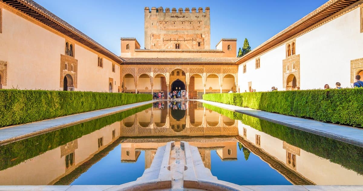 Granada: Alhambra y Palacios Nazaríes Tour Privado