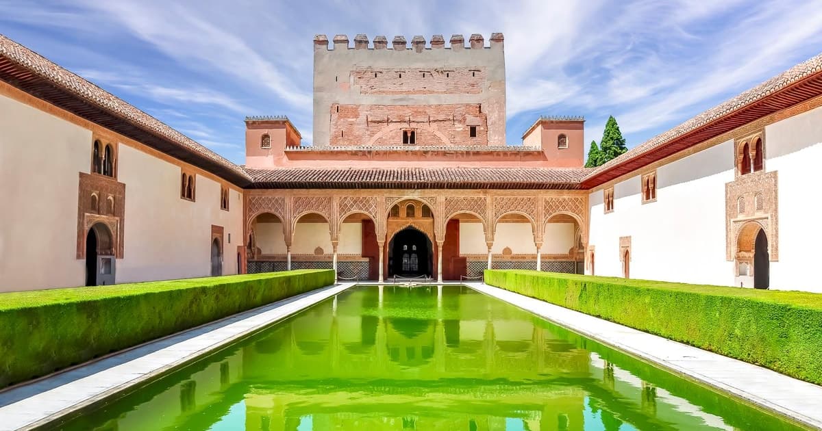 Desde Sevilla: Granada y Alhambra con Entrada Opcional