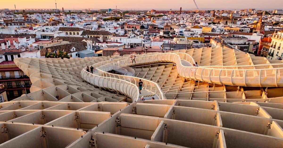 Sevilla: Visita guiada a Las Setas y tour de la ciudad opcional