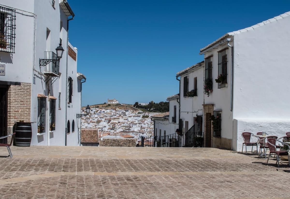 Antequera Old Town & El Torcal Experience from Málaga