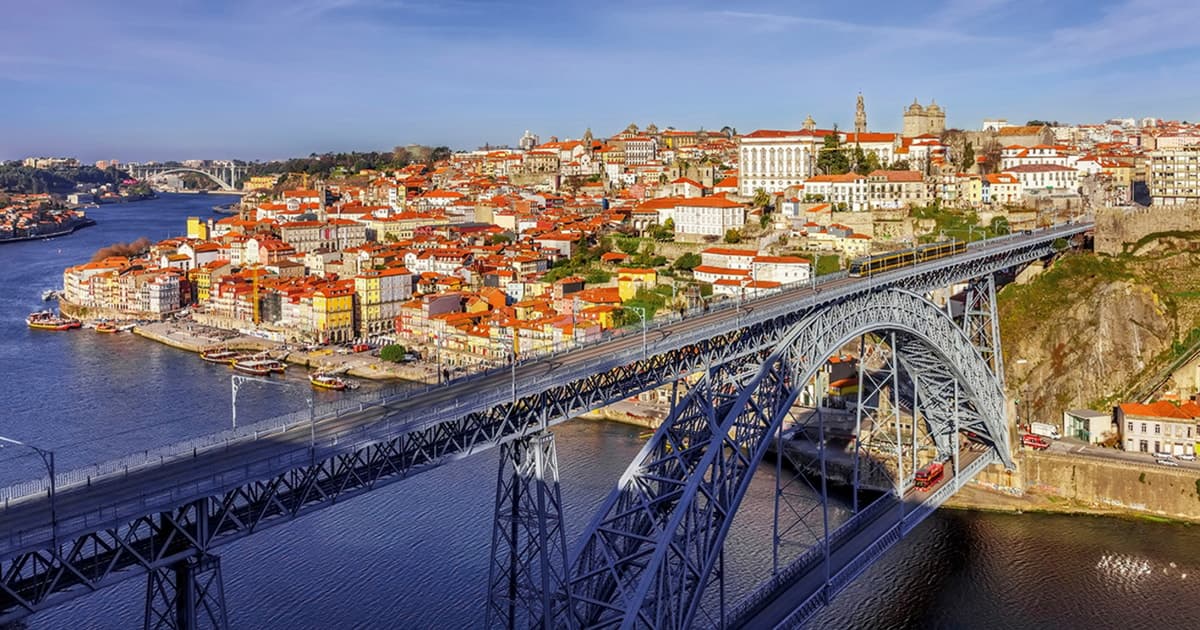 Tour de medio día por Oporto y cata de vinos