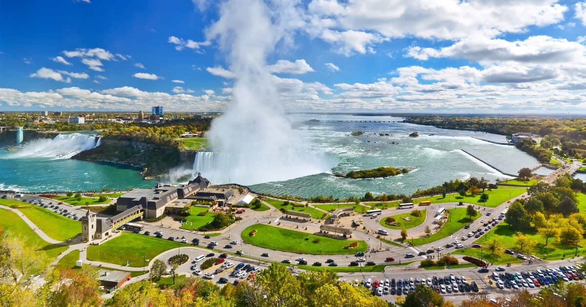 Small Group: Niagara on the Lake, Wine & Falls