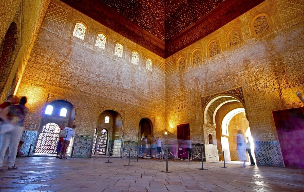 Granada: Alhambra y Palacios Nazaríes Tour Privado