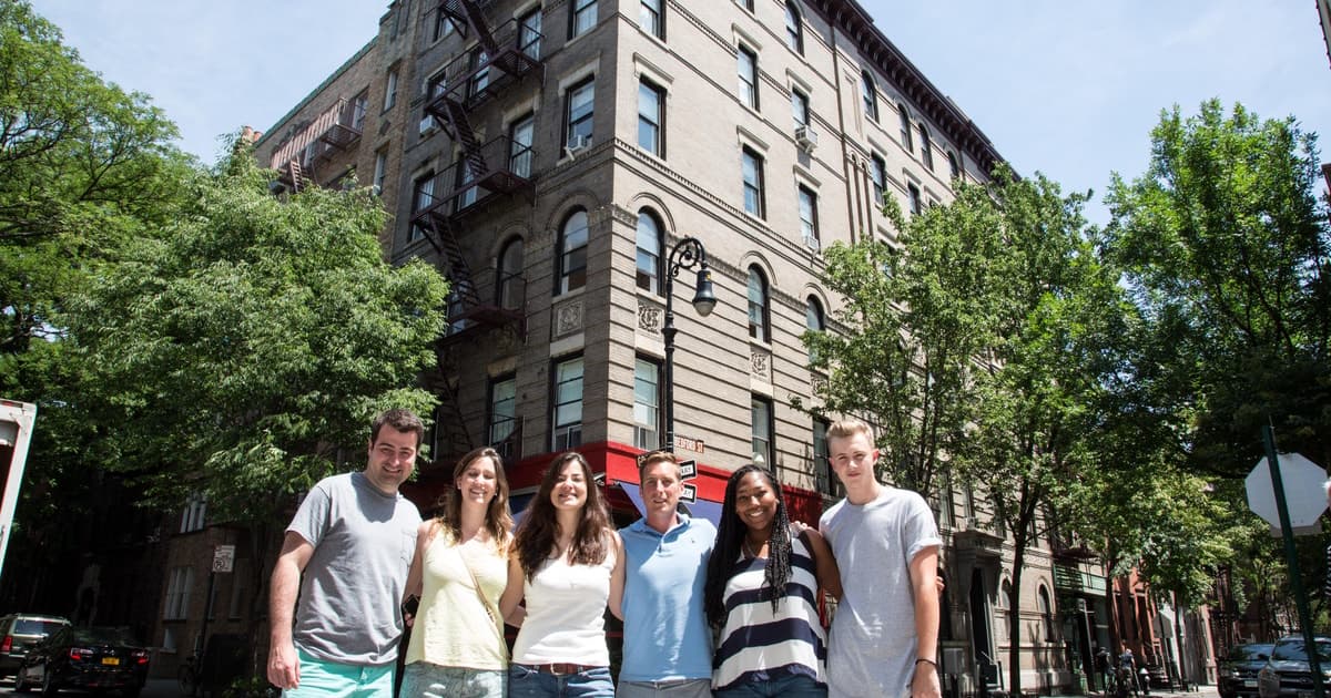NYC: Virtual "Friends" Tour (On Location Tours)