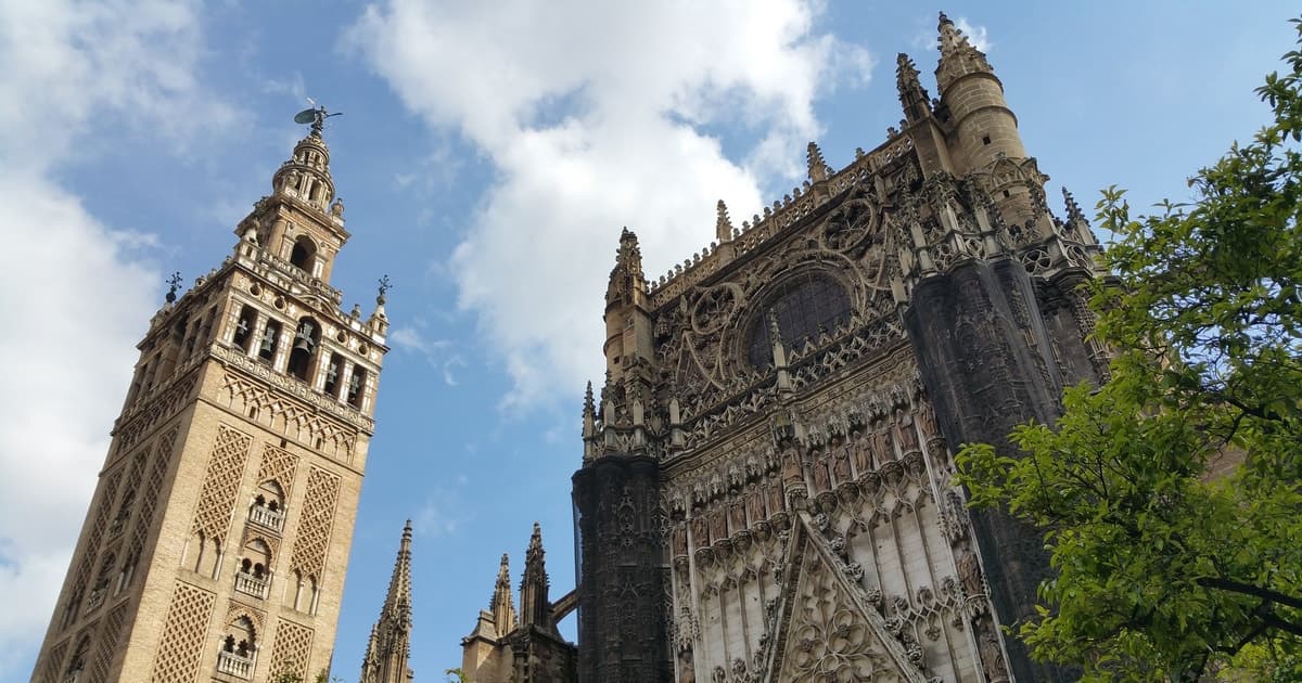 Sevilla: visita guiada con acceso rápido a la catedral y la Giralda